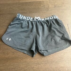 Under Armour Youth Large Shorts